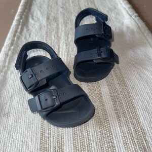 Cat & jack size 6 toddler sandals